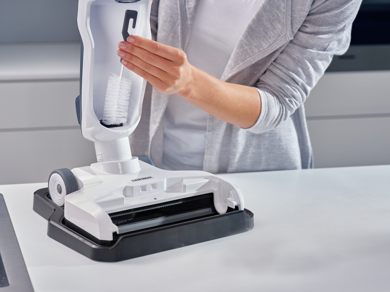 Handdammsugare - Sladdlös Dammsugare med Moppfunktion Regulus AquaPowerVac PRO