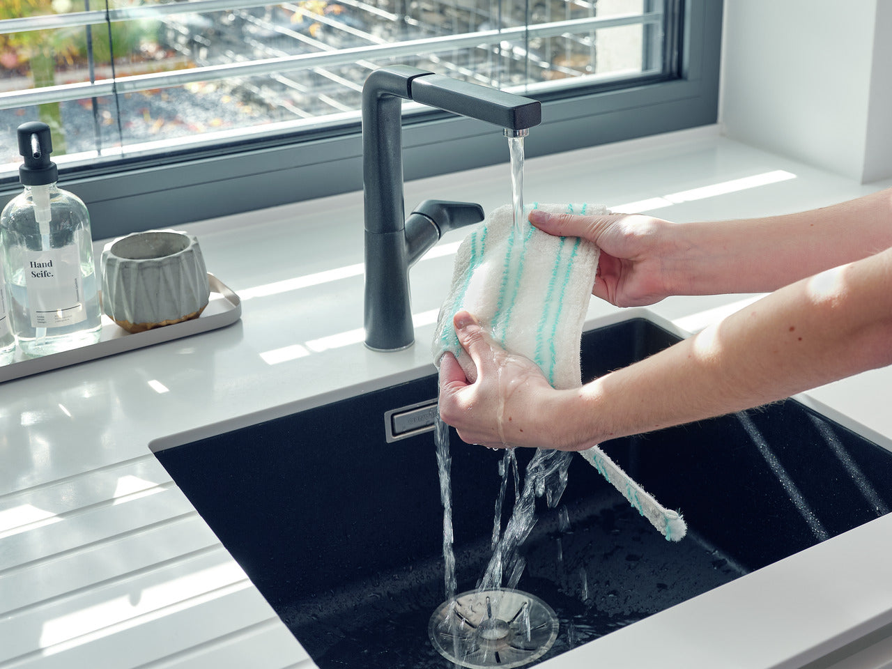 Handdammsugare - Sladdlös Dammsugare med Moppfunktion Regulus AquaPowerVac PRO